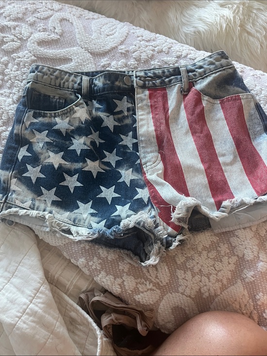 BiBi Pants - BiBi Distressed American Flag Denim Shorts - Red & Blue